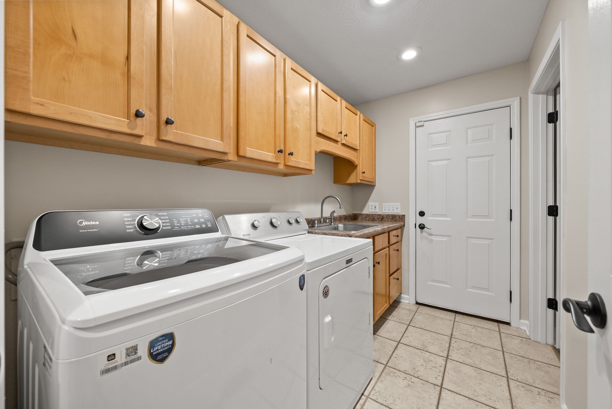 Cadiz, Kentucky, 42211, United States, 4 Bedrooms Bedrooms, ,3 BathroomsBathrooms,Residential,For Sale,1977115