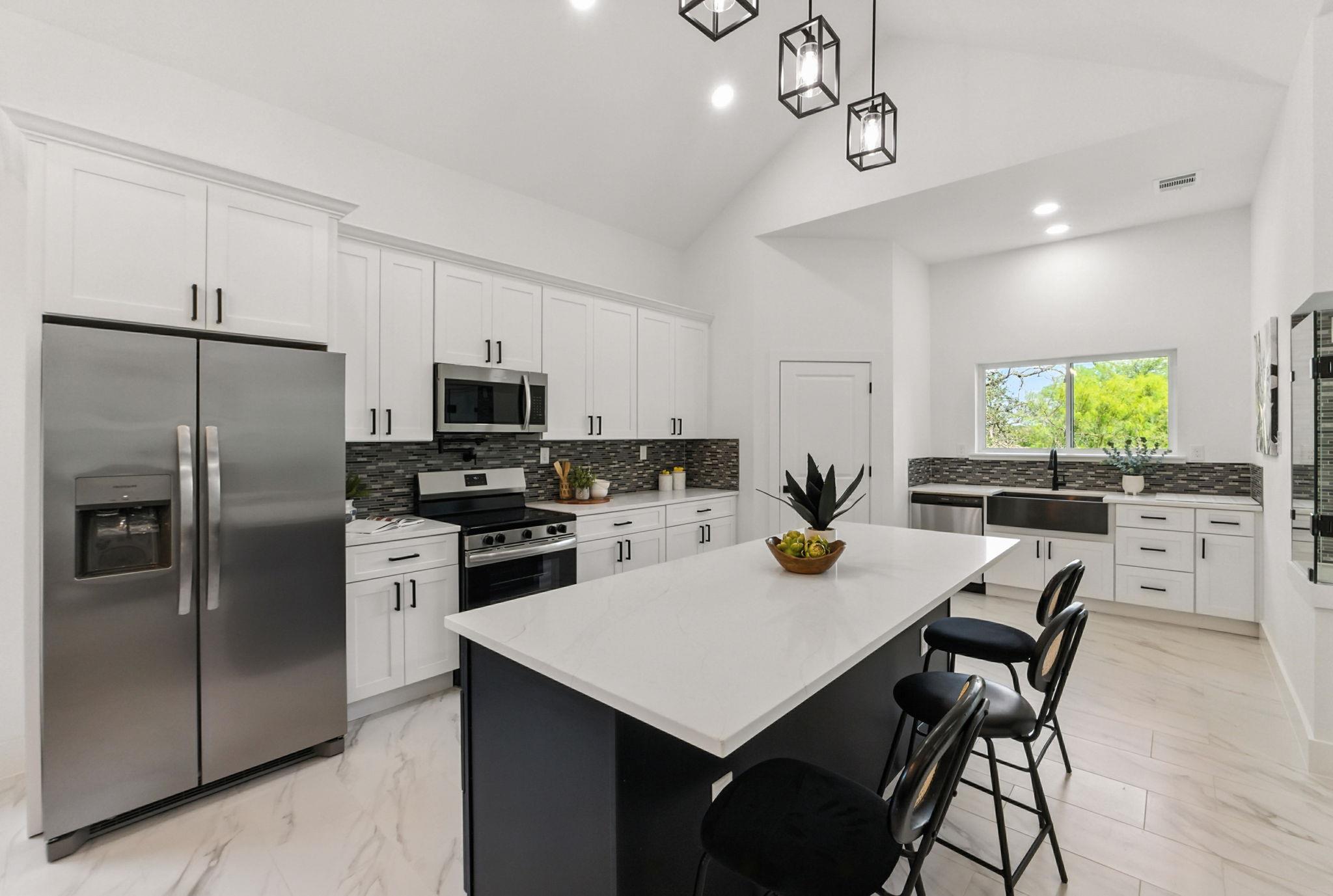 Spicewood, Texas, 78669, United States, 3 Bedrooms Bedrooms, ,4 BathroomsBathrooms,Residential,For Sale,1977175