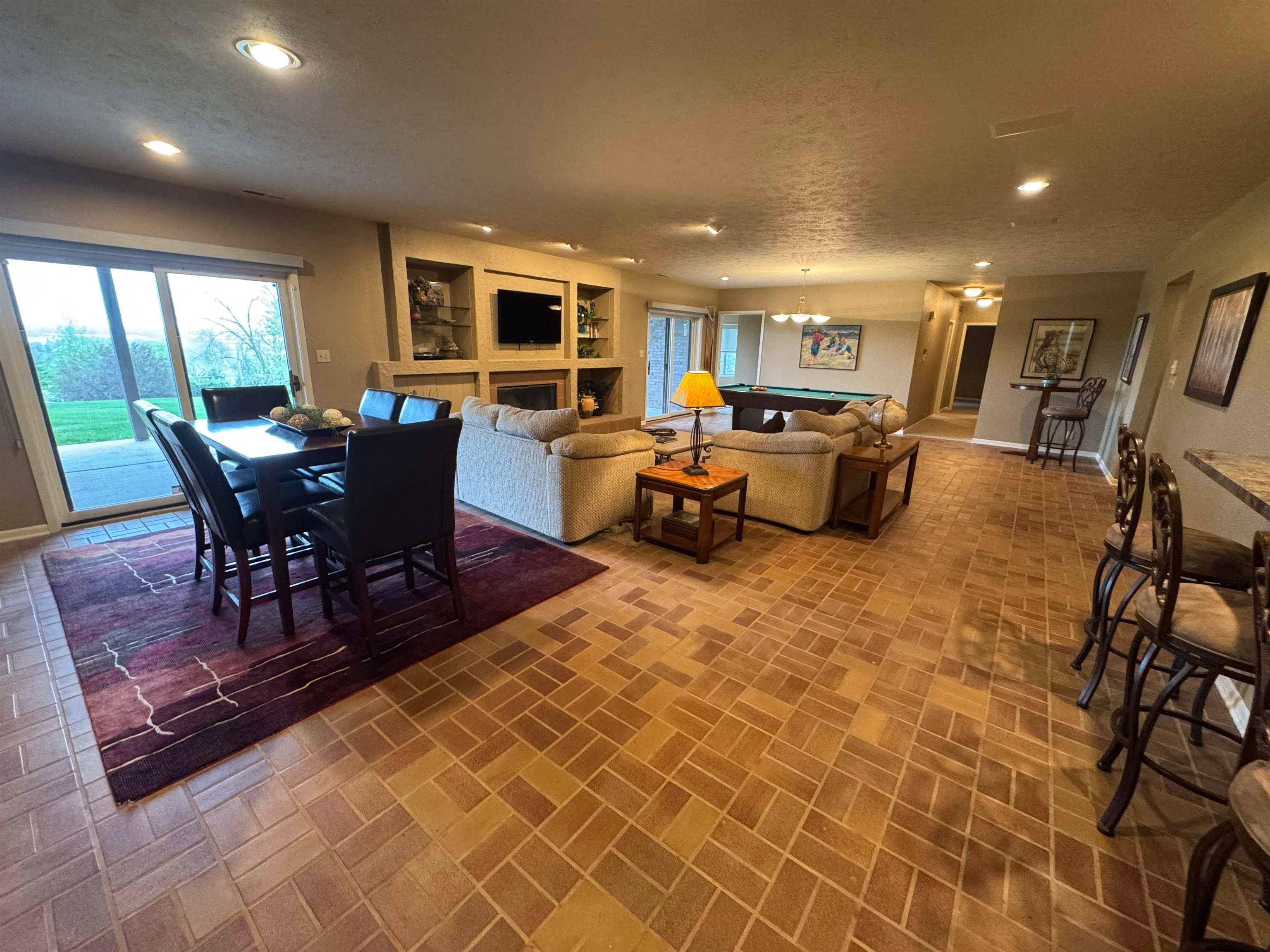 Norfolk, Nebraska, 68701-000, United States, 4 Bedrooms Bedrooms, ,3 BathroomsBathrooms,Residential,For Sale,1792775
