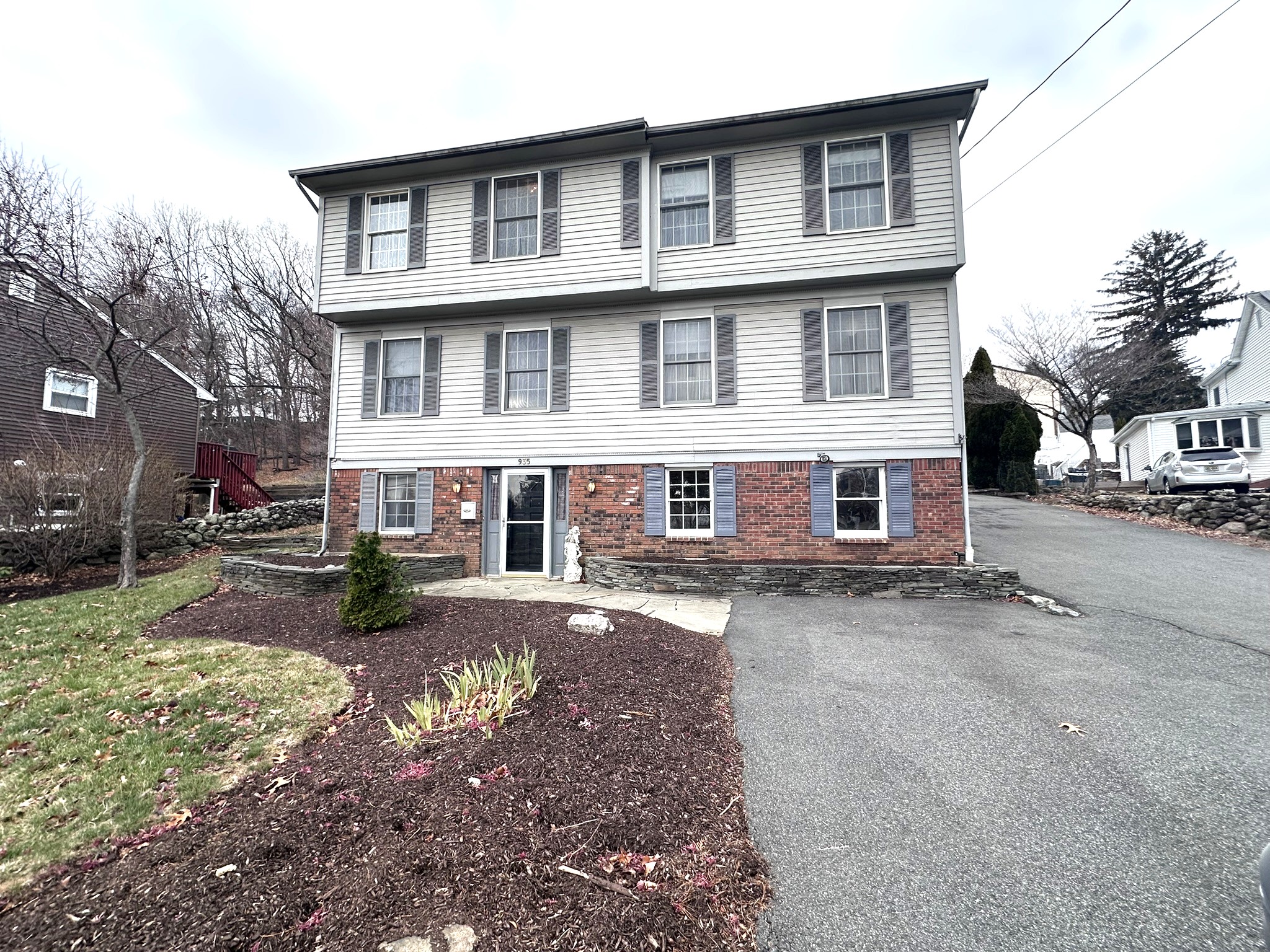 Boonton, New Jersey, 07005, United States, 4 Bedrooms Bedrooms, ,4 BathroomsBathrooms,Residential,For Sale,1990239