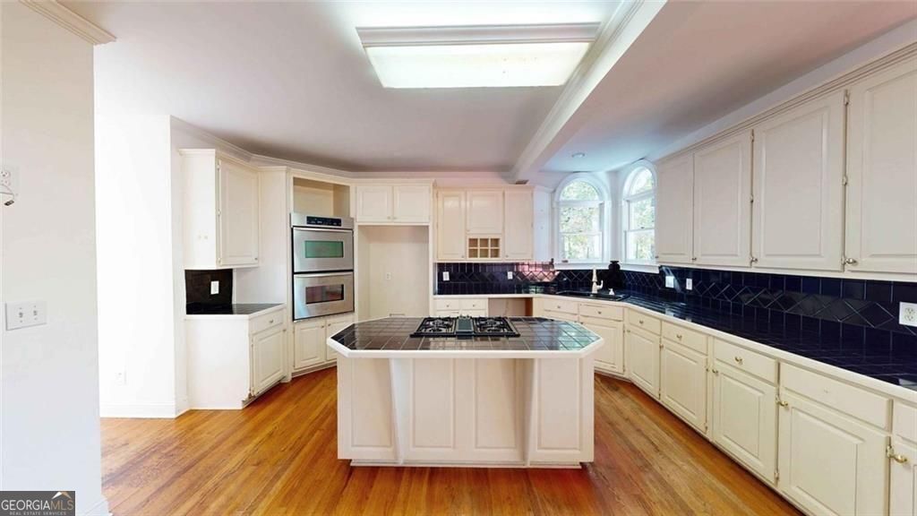 Newnan, Georgia, 30265, United States, 5 Bedrooms Bedrooms, ,5 BathroomsBathrooms,Residential,For Sale,1934725