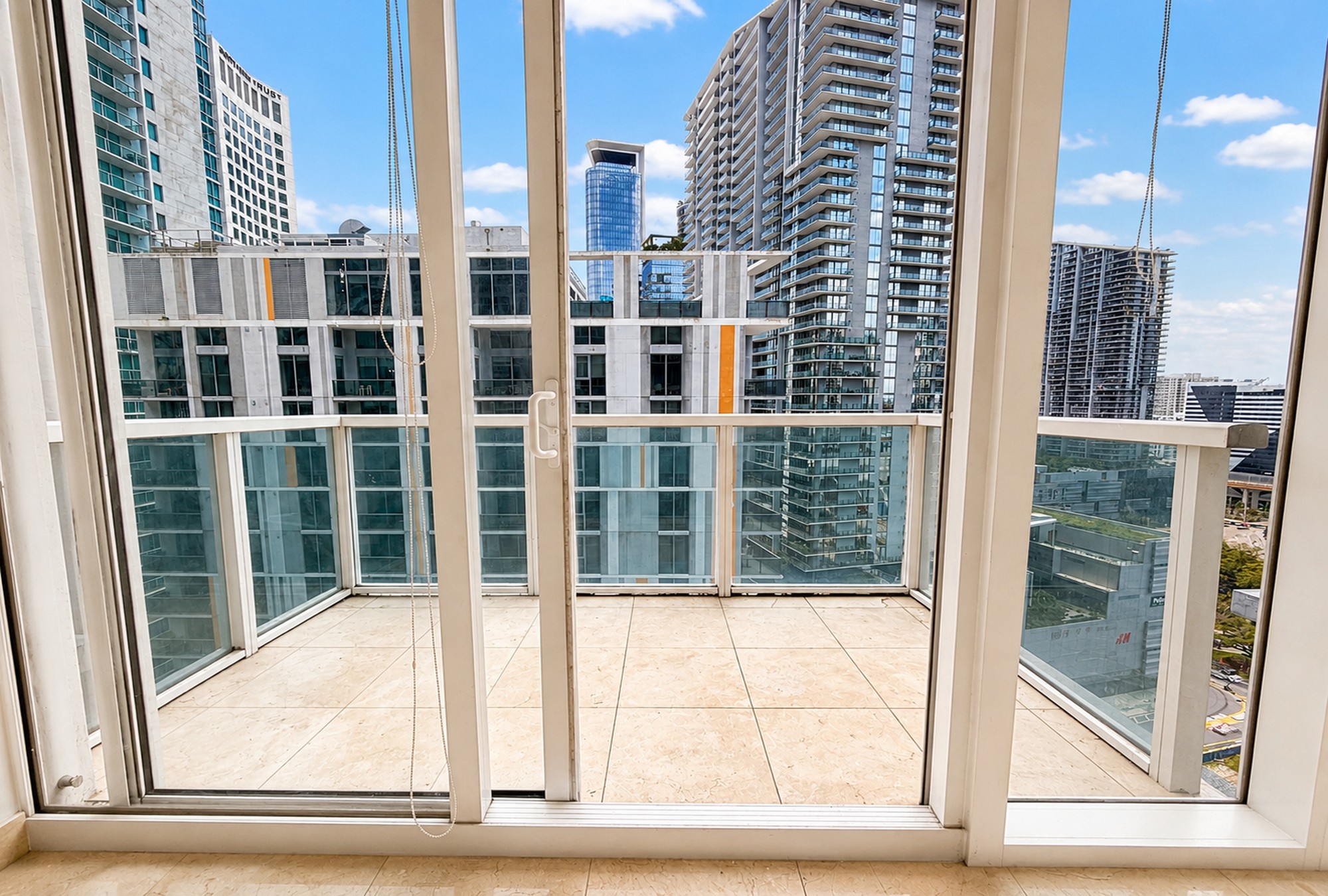  41 SE 5th St, Miami, FL, 33131 - 物件實景
