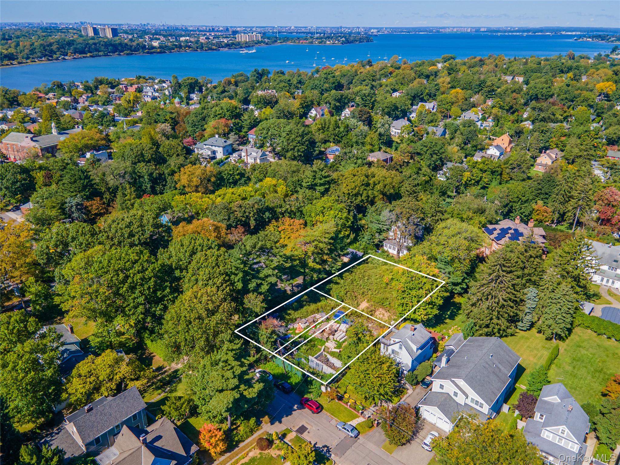  240-17 Poplar Street, Little Neck, NY, 11363 - 物件實景