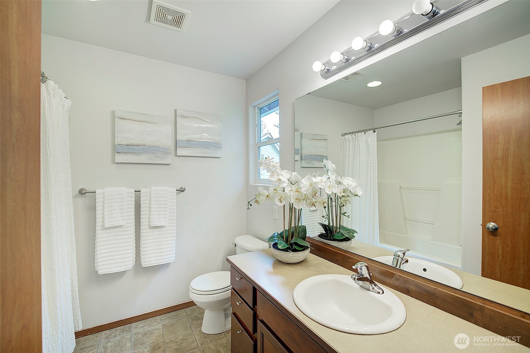 Mill Creek, Washington, 99012, United States, 4 Bedrooms Bedrooms, ,3 BathroomsBathrooms,Residential,For Sale,1942132