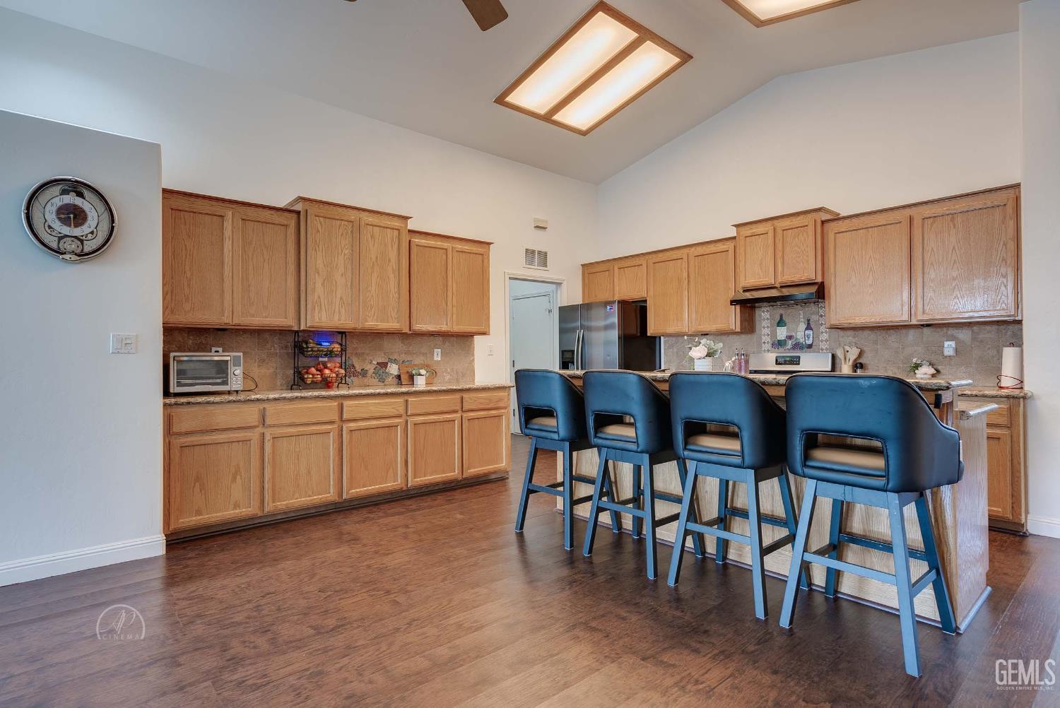 Bakersfield, California, 93312, United States, 4 Bedrooms Bedrooms, ,2 BathroomsBathrooms,Residential,For Sale,1931687