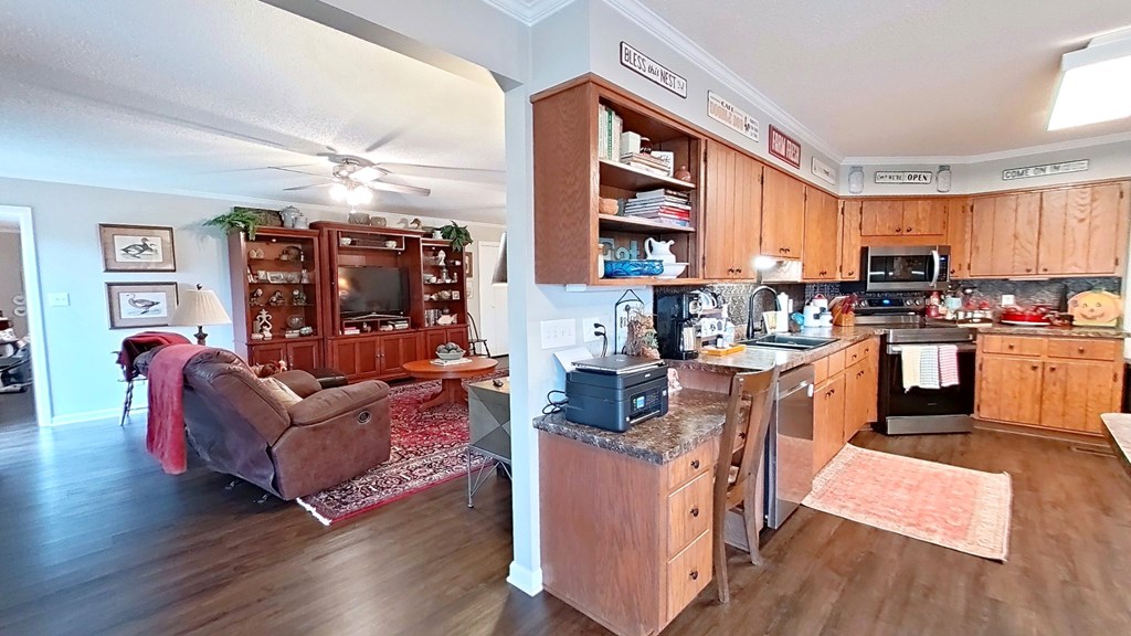 Bainbridge, Georgia, 39817, United States, 4 Bedrooms Bedrooms, ,4 BathroomsBathrooms,Residential,For Sale,1988533