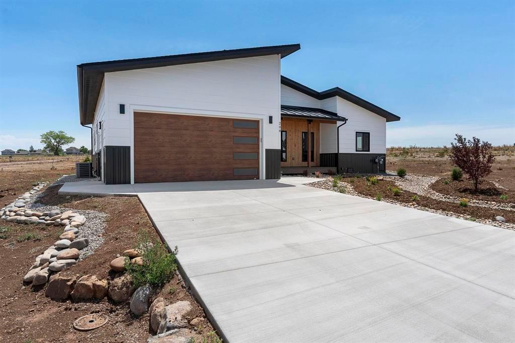 Durango, Colorado, 81303, United States, 3 Bedrooms Bedrooms, ,2 BathroomsBathrooms,Residential,For Sale,1895691