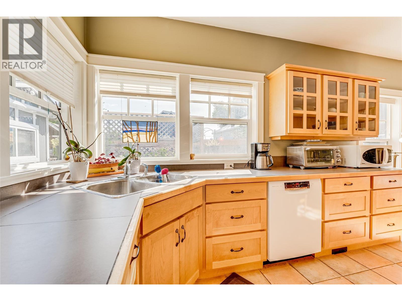 VERNON, British Columbia, V1T 2P9, CA, 5 Bedrooms Bedrooms, ,4 BathroomsBathrooms,Residential,For Sale,1948621