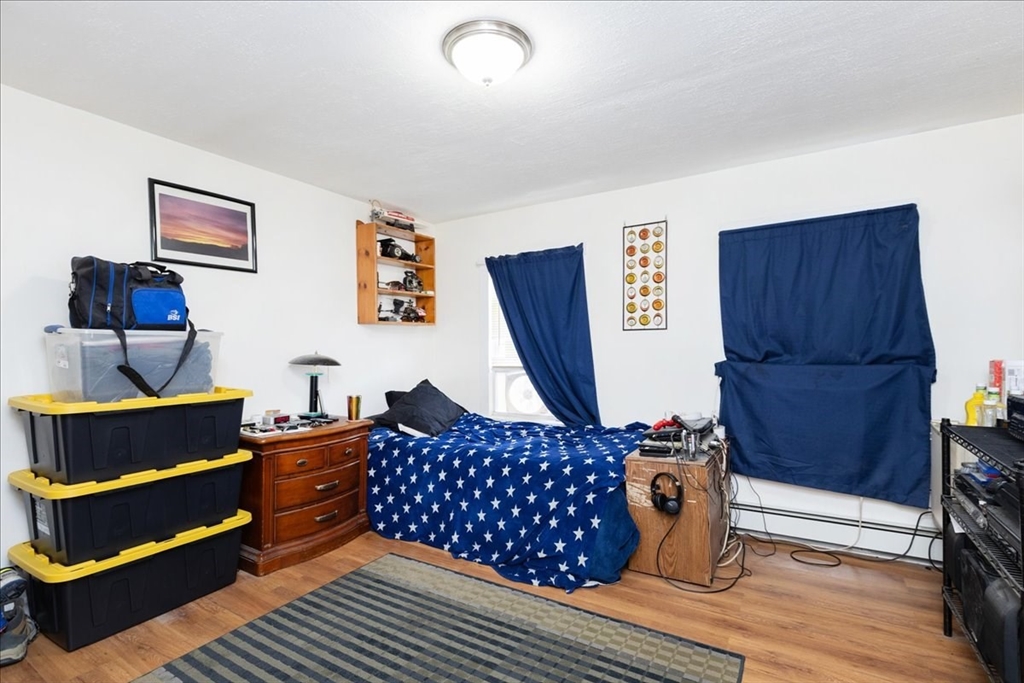 Lowell, Massachusetts, 01854, United States, 3 Bedrooms Bedrooms, ,2 BathroomsBathrooms,Residential,For Sale,1918371