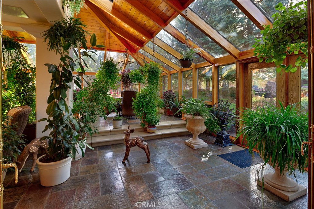 15733 Juniper Peak Road, Weed, California, 96094, United States, 5 Bedrooms Bedrooms, ,7 BathroomsBathrooms,Residential,For Sale,15733 Juniper Peak Road,1644367