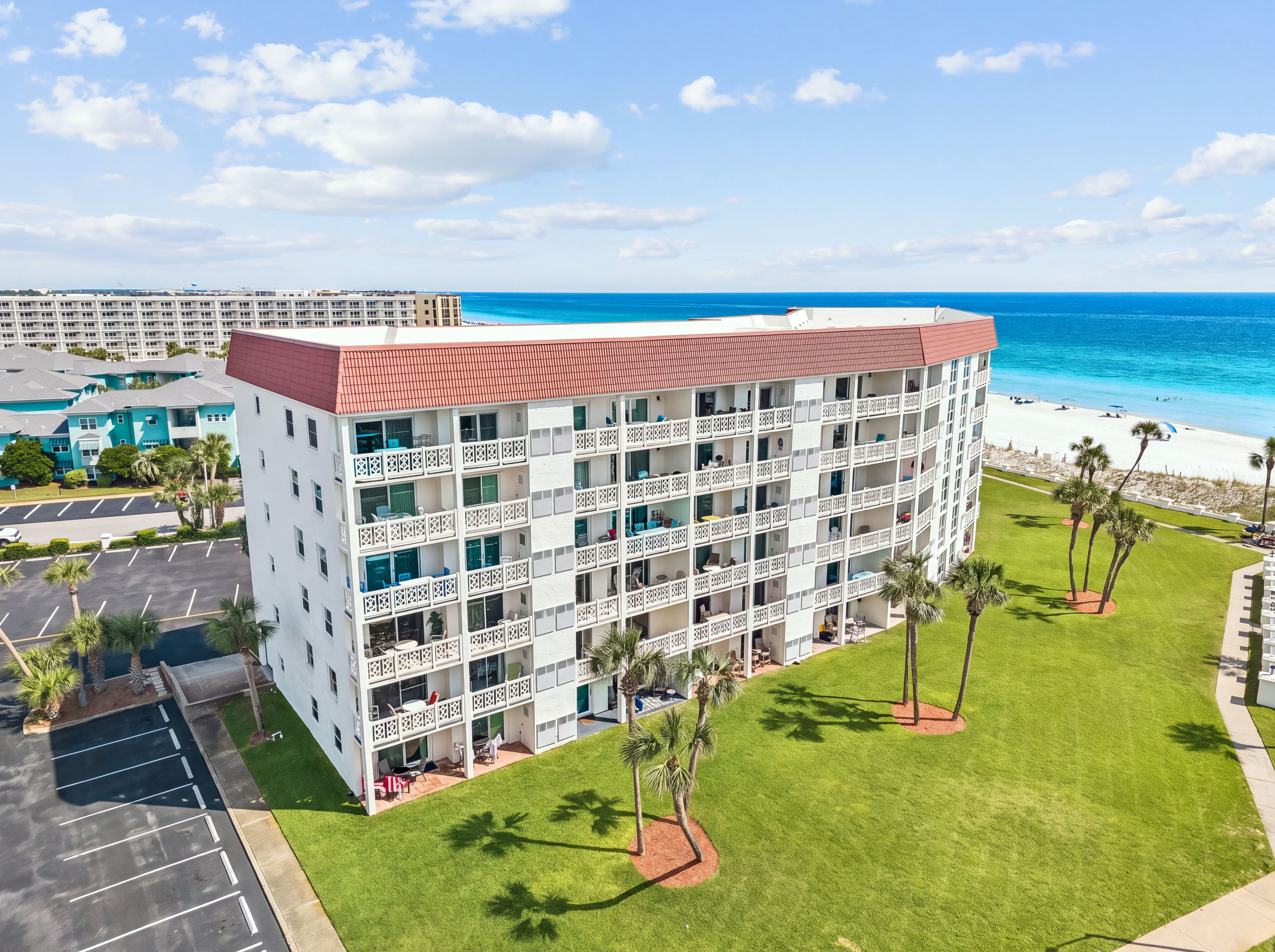  Gulf-Front Corner Retreat In Sought-After Community Near Amenities - 物件實景