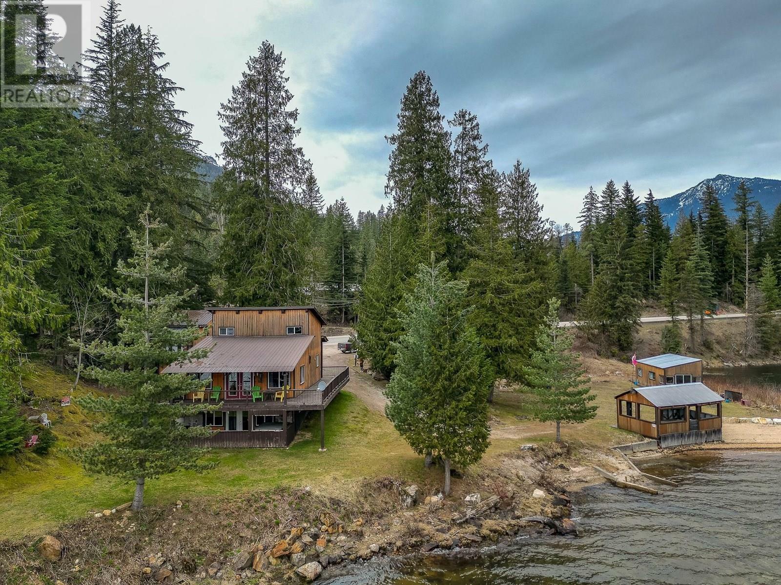 MALAKWA, British Columbia, V0E 2S0, CA, 4 Bedrooms Bedrooms, ,2 BathroomsBathrooms,Residential,For Sale,1837391