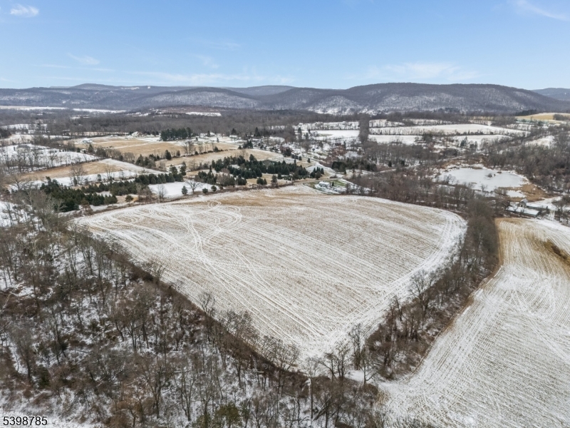 Columbia, New Jersey, 07832, United States, 3 Bedrooms Bedrooms, ,1 BathroomBathrooms,Residential,For Sale,2006110