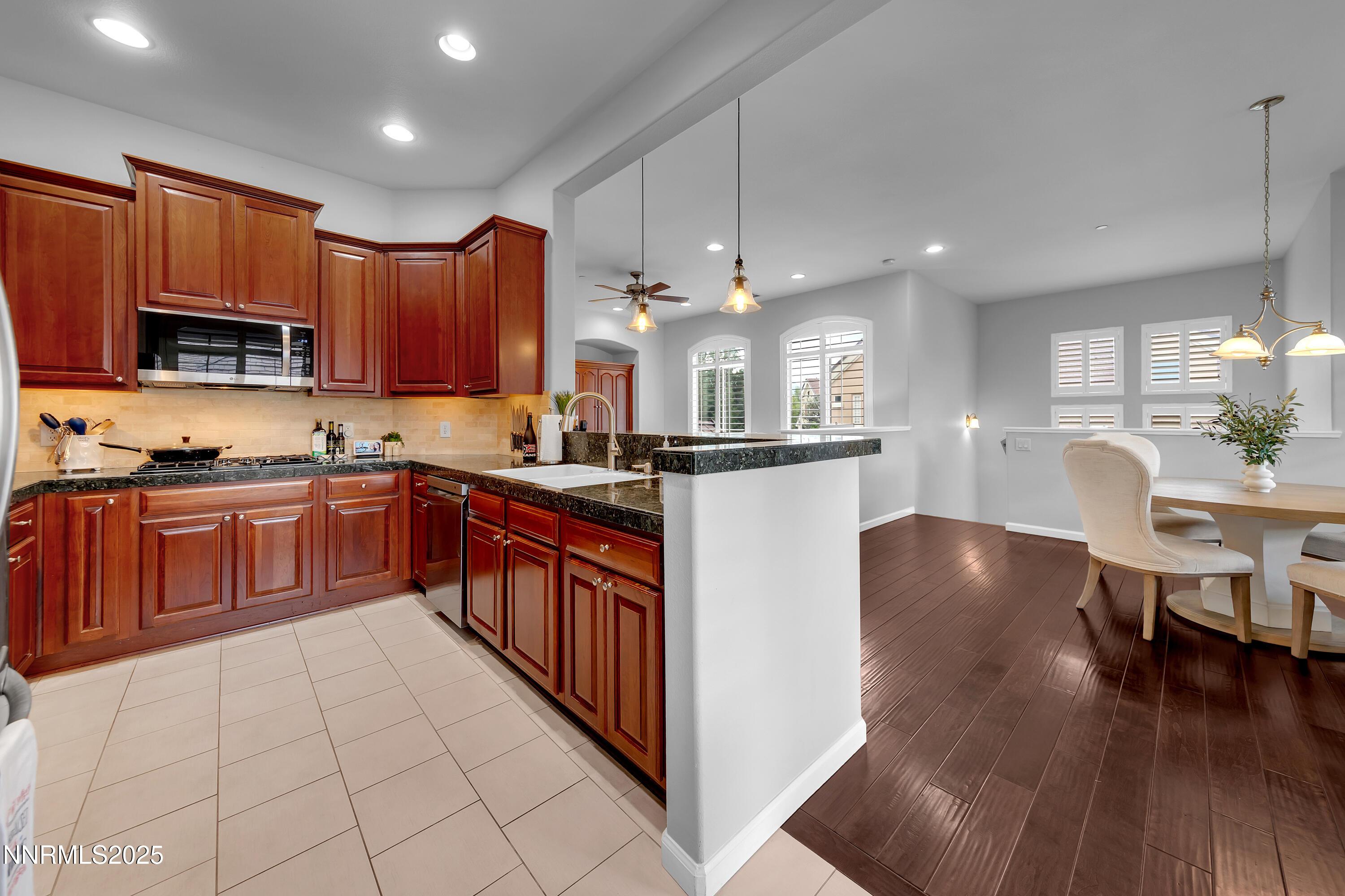 Reno, Nevada, 89521, United States, 2 Bedrooms Bedrooms, ,2 BathroomsBathrooms,Residential,For Sale,1932617