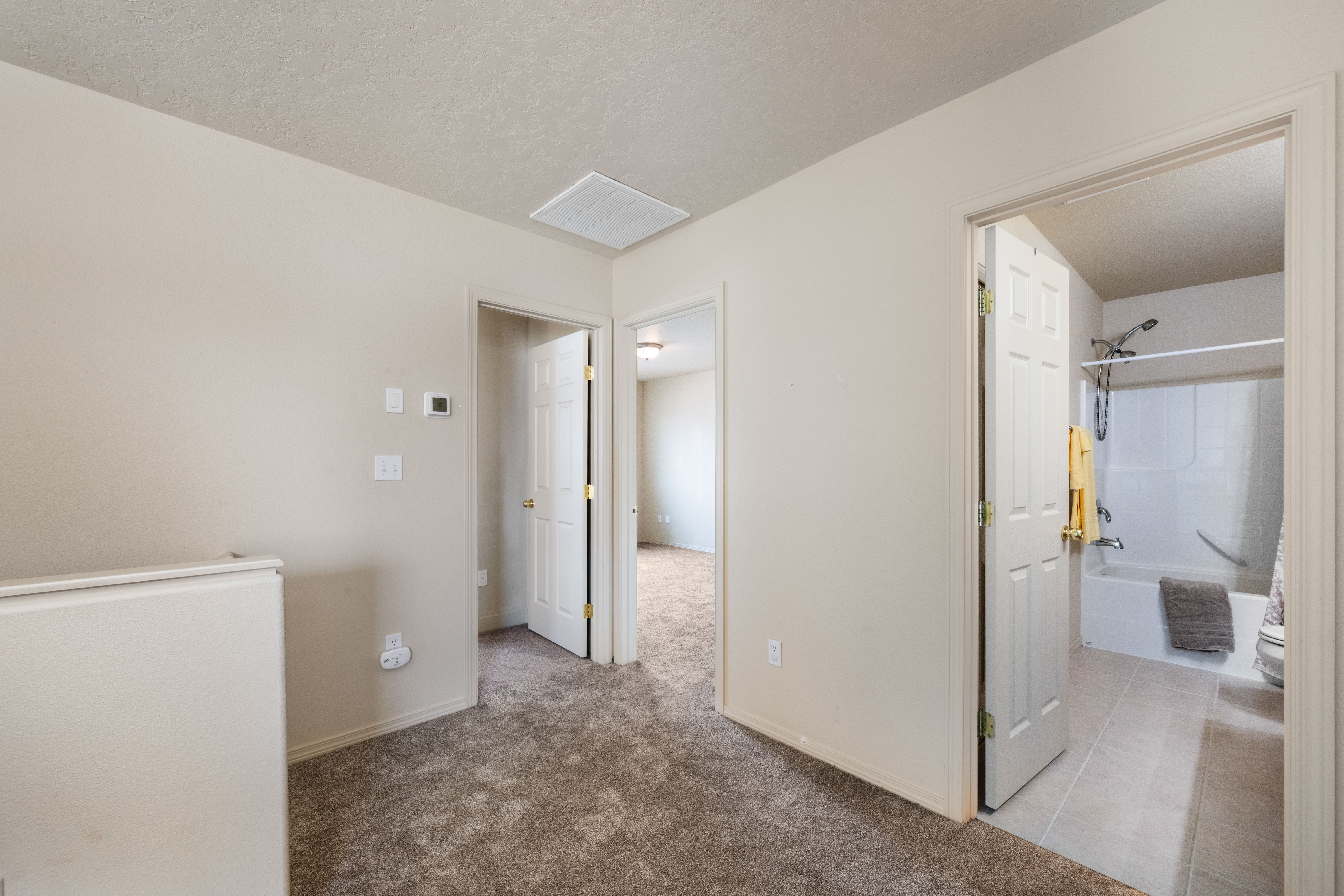 Beautifully Updated Townhome - 物件實景