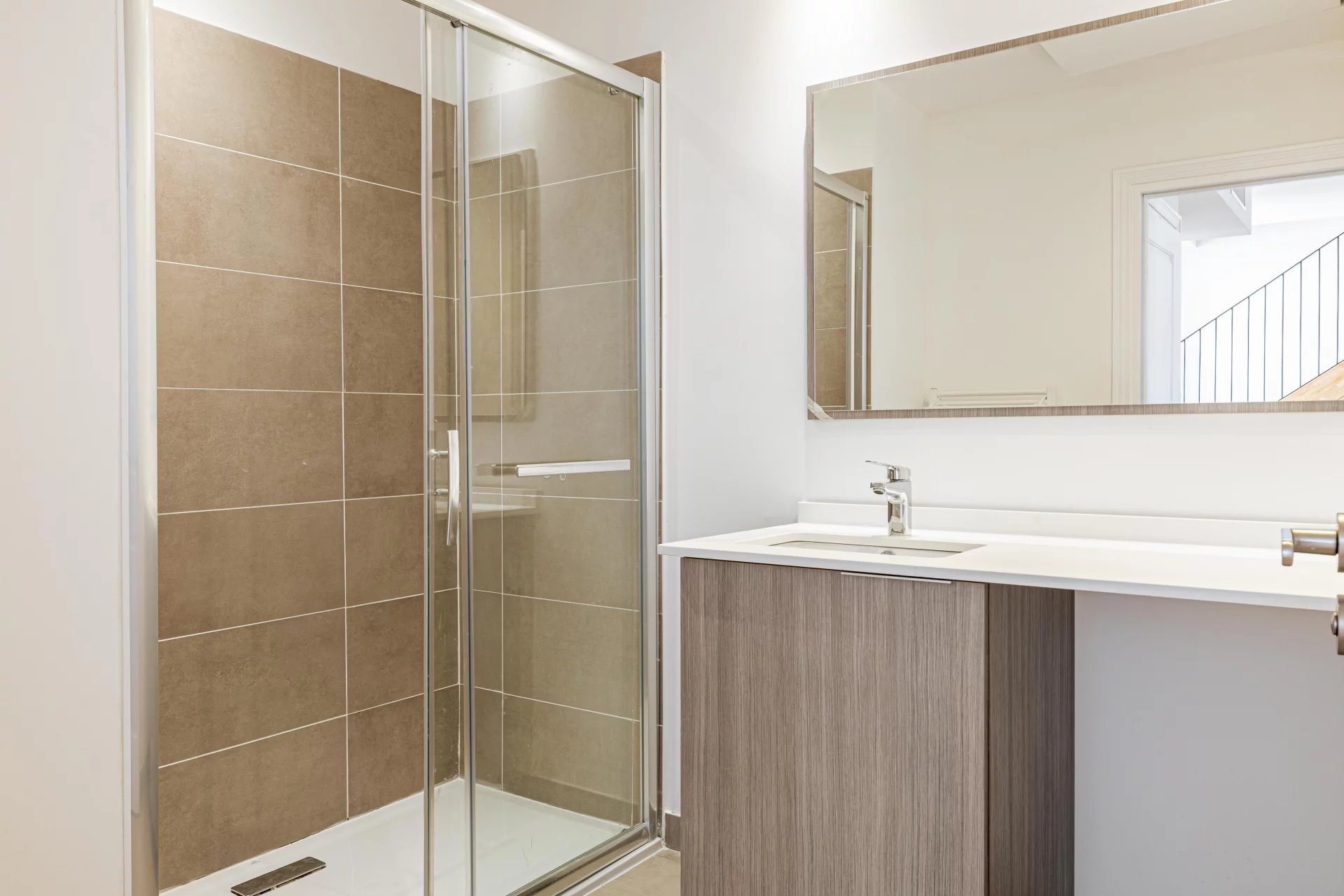 Antibes, Provence-Alpes-Côte d’Azur, 06600, FR, 3 Bedrooms Bedrooms, ,3 BathroomsBathrooms,Residential,For Sale,1759694