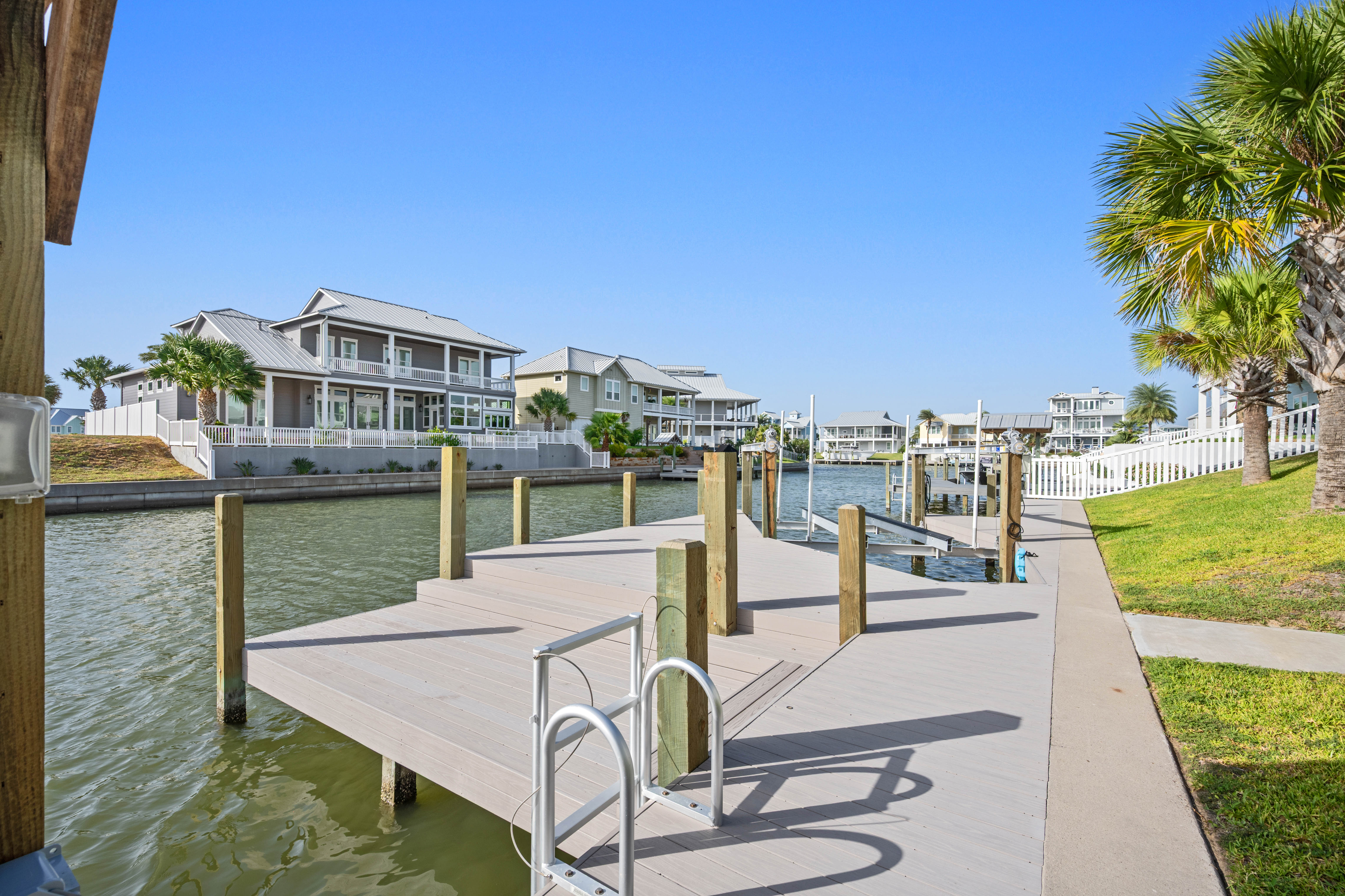  Luxury Waterfront Living - 物件實景