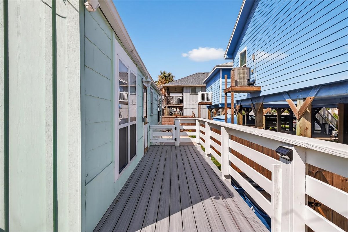 Port Aransas, Texas, 78373, United States, 3 Bedrooms Bedrooms, ,2 BathroomsBathrooms,Residential,For Sale,1973811