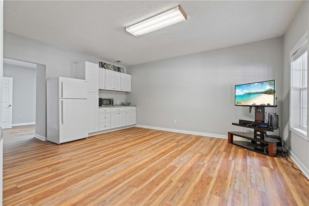 Cleveland, Georgia, 30528, United States, 4 Bedrooms Bedrooms, ,3 BathroomsBathrooms,Residential,For Sale,1986122