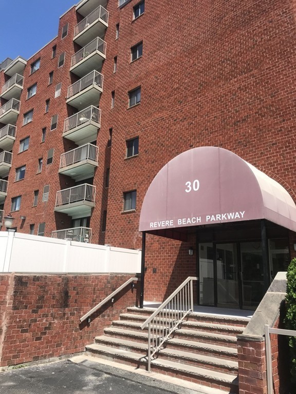 Medford, Massachusetts, 02155, United States, 2 Bedrooms Bedrooms, ,2 BathroomsBathrooms,Residential,For Sale,1873533