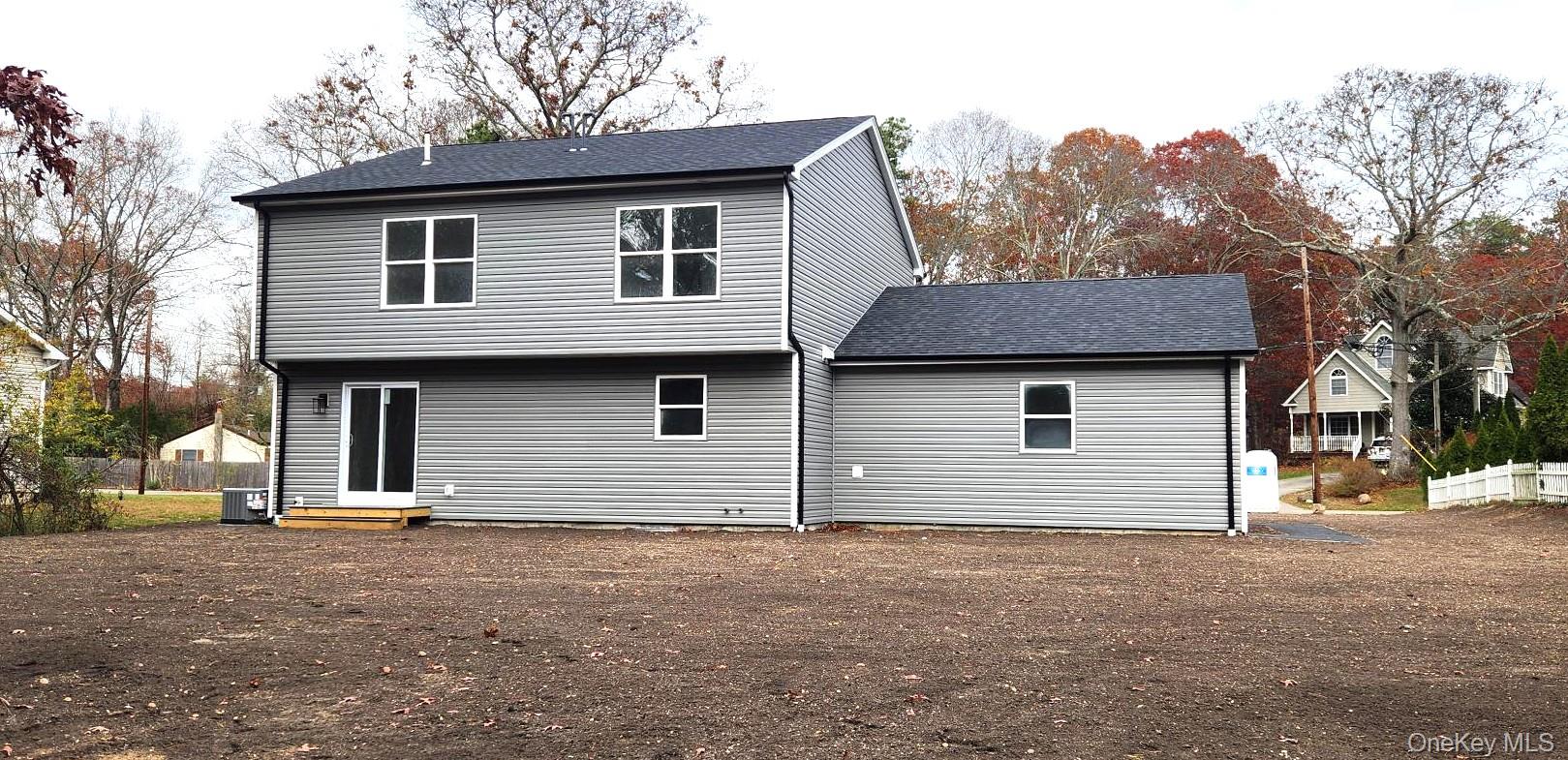 Shirley, New York, 11967, United States, 4 Bedrooms Bedrooms, ,3 BathroomsBathrooms,Residential,For Sale,1992019