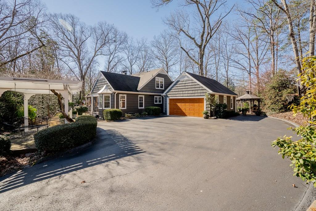 DALTON, Georgia, 30720, United States, 4 Bedrooms Bedrooms, ,3 BathroomsBathrooms,Residential,For Sale,1695923