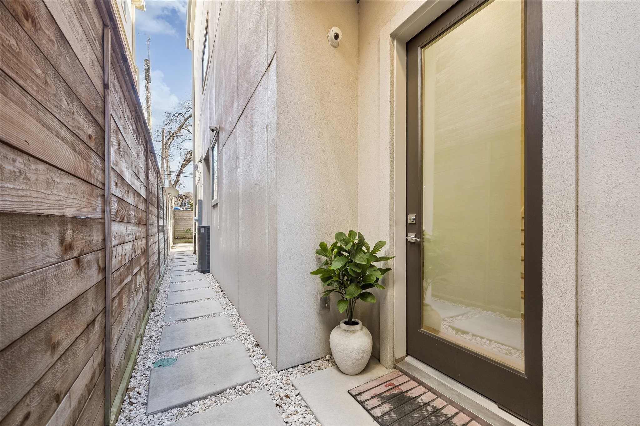  2147 Harold Street - 物件實景