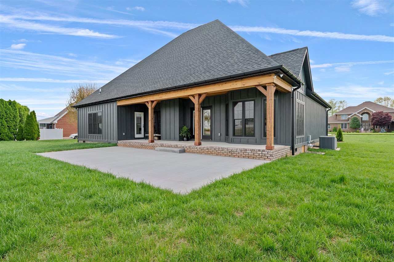 Franklin, Kentucky, 42134, United States, 3 Bedrooms Bedrooms, ,3 BathroomsBathrooms,Residential,For Sale,1988354