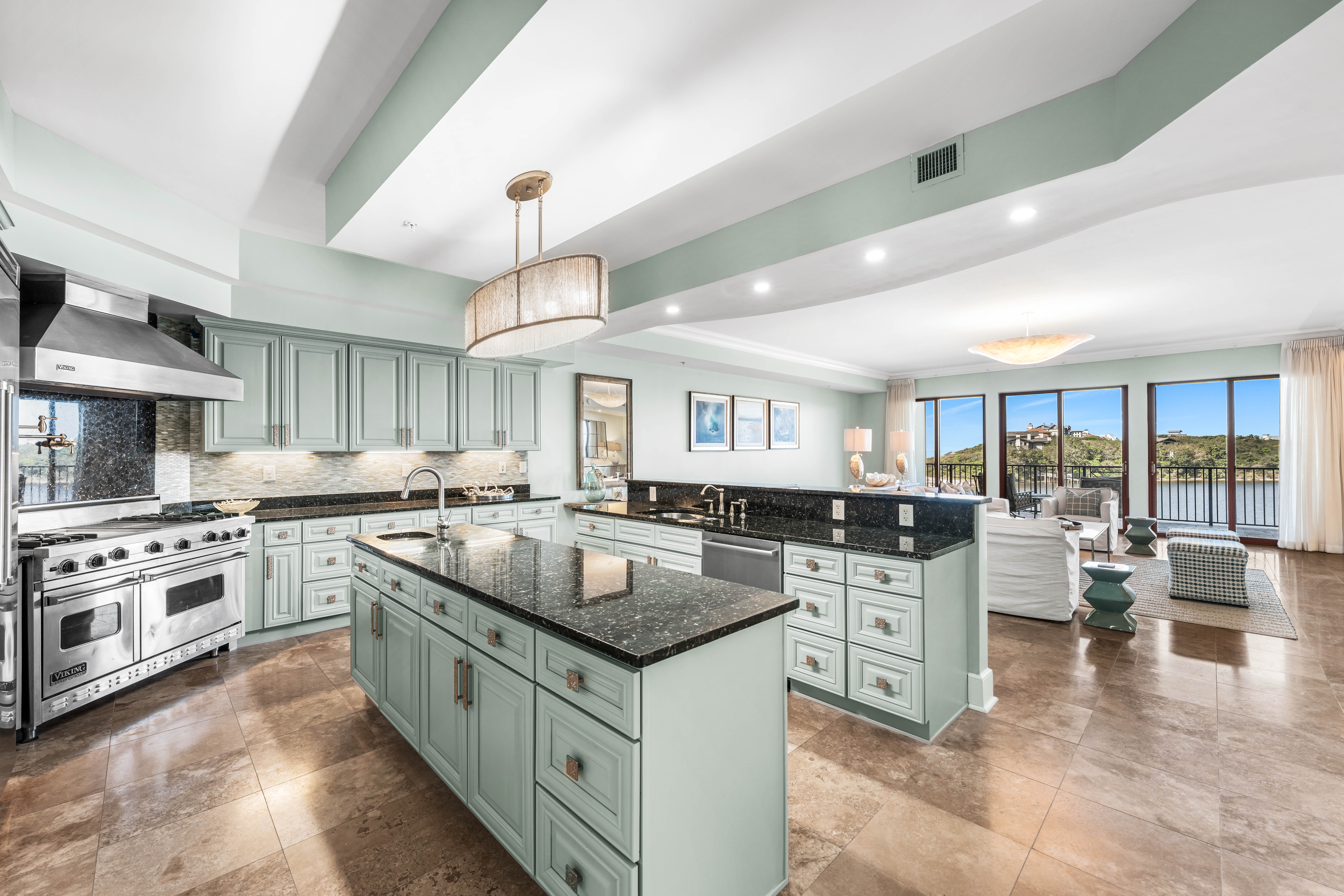  30A Waterfront Living  with Private Terrace & Panoramic Views - 物件實景
