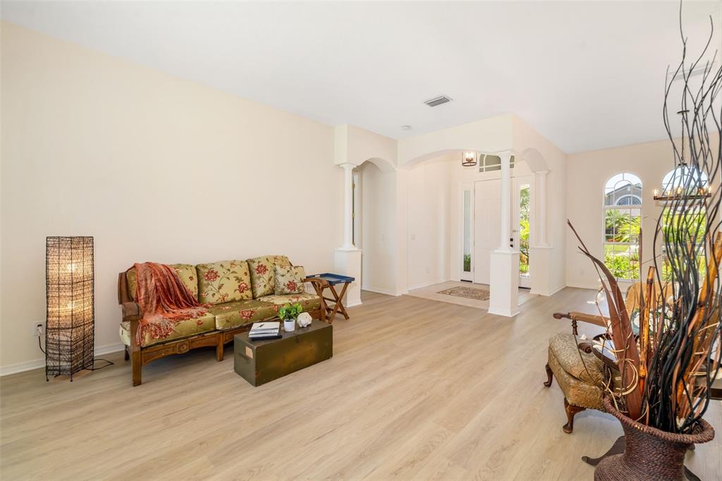 University Park, Florida, 34201, United States, 4 Bedrooms Bedrooms, ,4 BathroomsBathrooms,Residential,For Sale,1876189