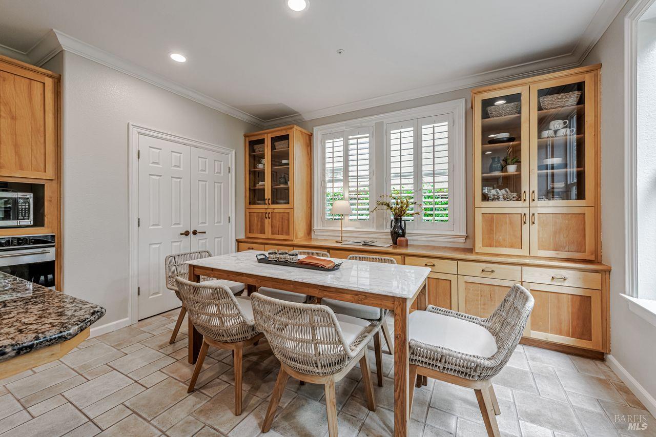 Novato, California, 94949, United States, 5 Bedrooms Bedrooms, ,3 BathroomsBathrooms,Residential,For Sale,1941742