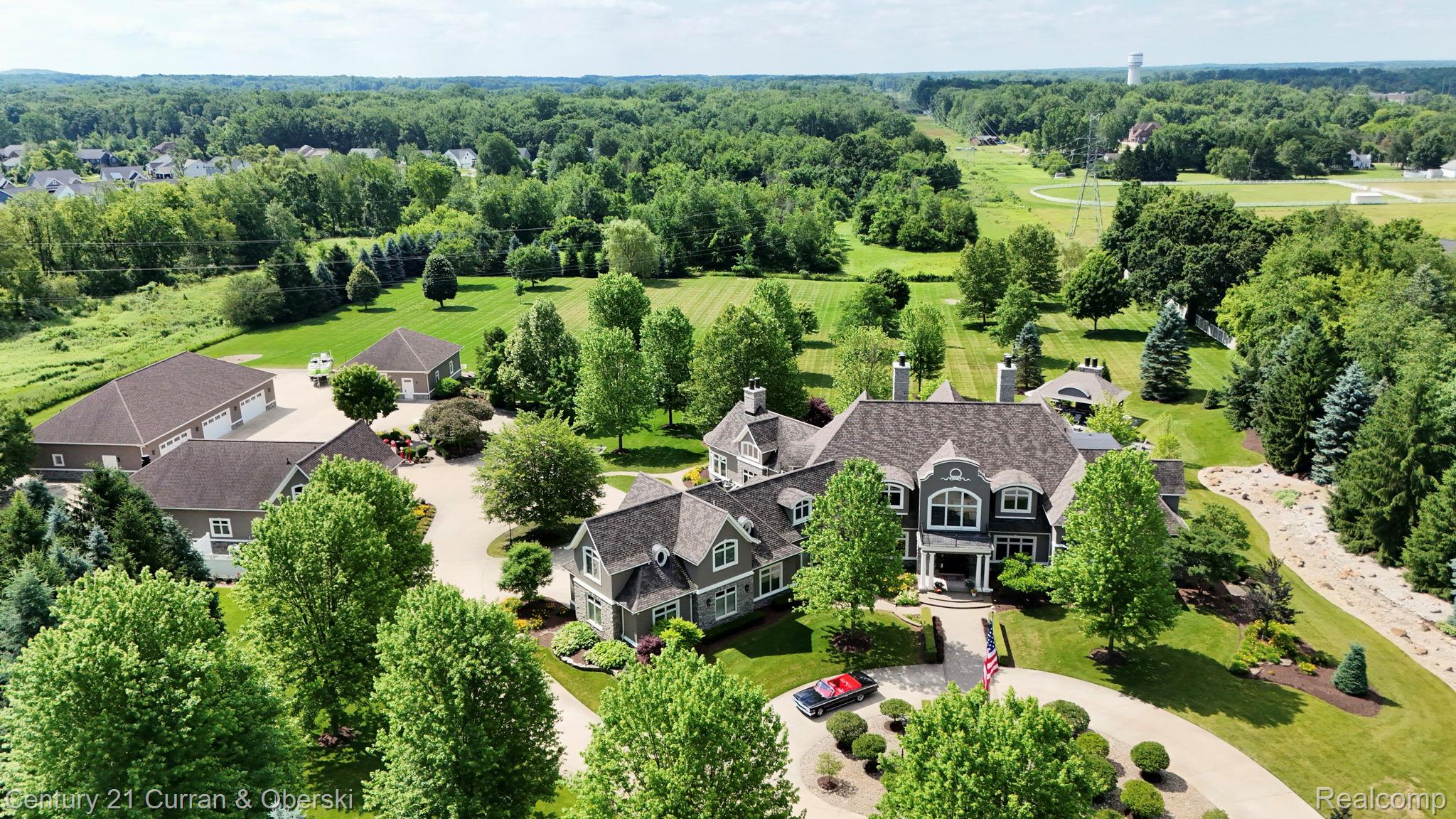 South Lyon, Michigan, 48178, United States, 6 Bedrooms Bedrooms, ,8 BathroomsBathrooms,Residential,For Sale,2008135