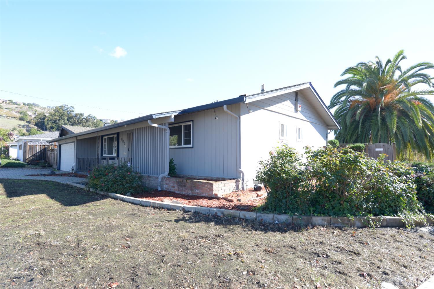 Hayward, California, 94544, United States, 3 Bedrooms Bedrooms, ,2 BathroomsBathrooms,Residential,For Sale,2002004