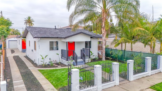 Los Angeles, California, 90003, United States, 5 Bedrooms Bedrooms, ,Residential,For Sale,1889512