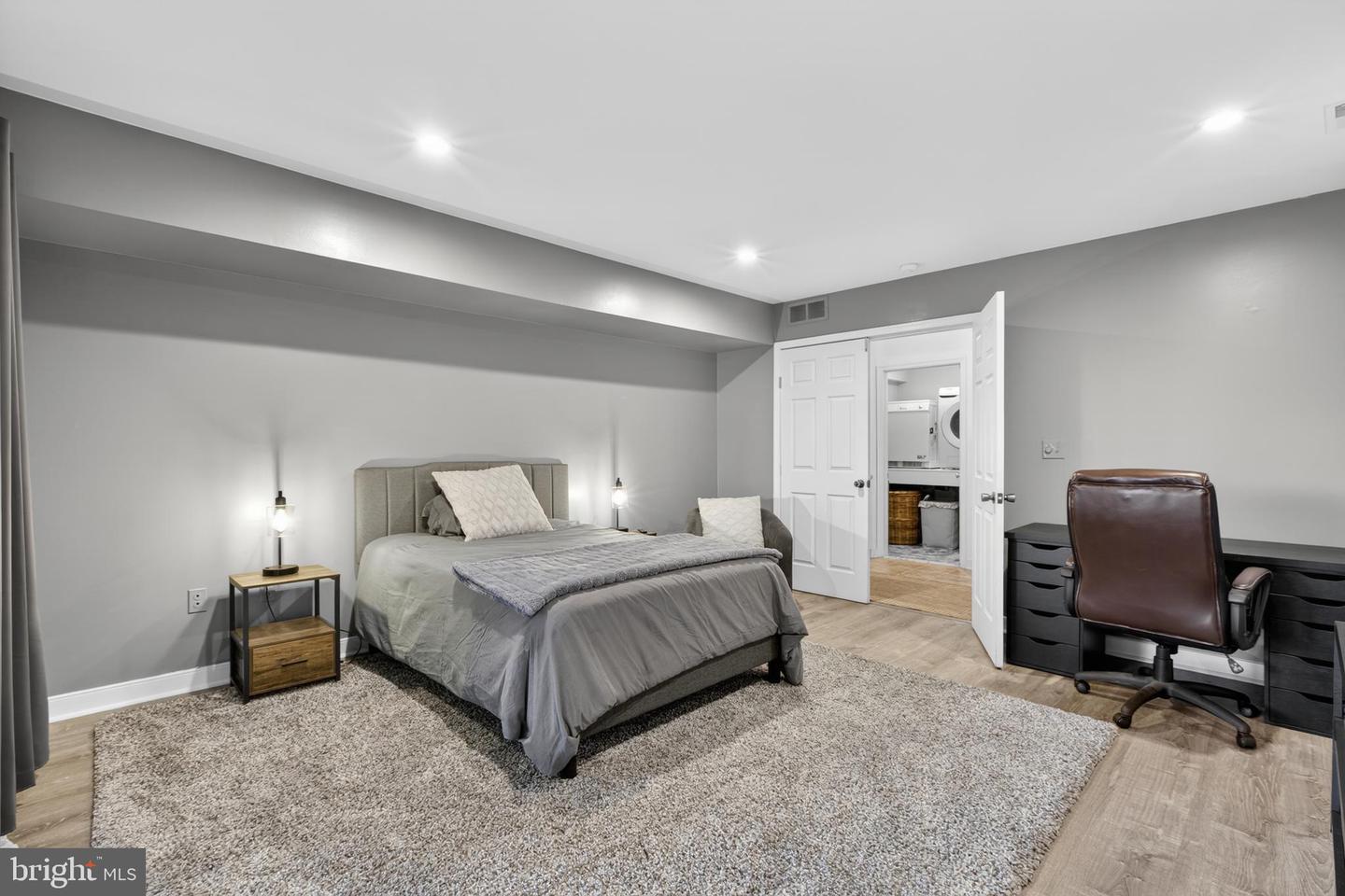 WILMINGTON, Delaware, 19806, United States, 4 Bedrooms Bedrooms, ,4 BathroomsBathrooms,Residential,For Sale,2048566