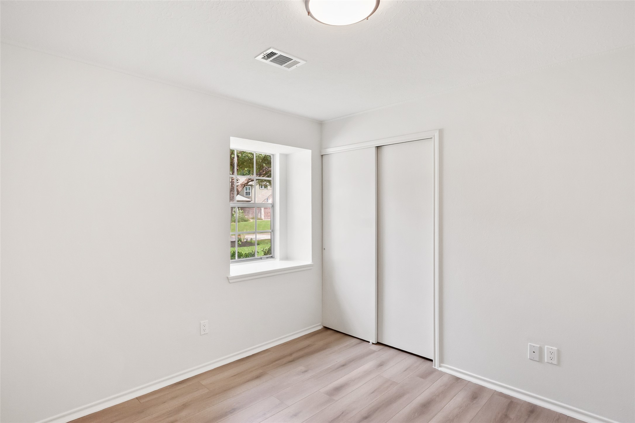 The Woodlands, Texas, 77381, United States, 3 Bedrooms Bedrooms, ,2 BathroomsBathrooms,Residential,For Sale,1934198