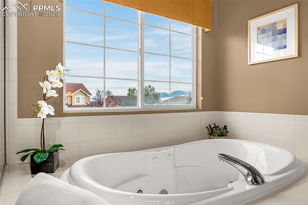 Monument, Colorado, 80132, United States, 5 Bedrooms Bedrooms, ,4 BathroomsBathrooms,Residential,For Sale,1988171