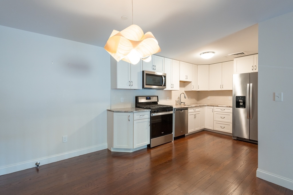 Boston, Massachusetts, 02132, United States, 2 Bedrooms Bedrooms, ,2 BathroomsBathrooms,Residential,For Sale,1912194