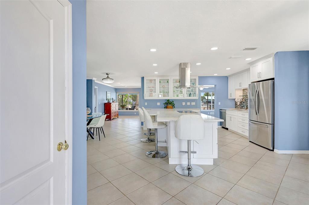 Bradenton, Florida, 34210, United States, 3 Bedrooms Bedrooms, ,3 BathroomsBathrooms,Residential,For Sale,1895487