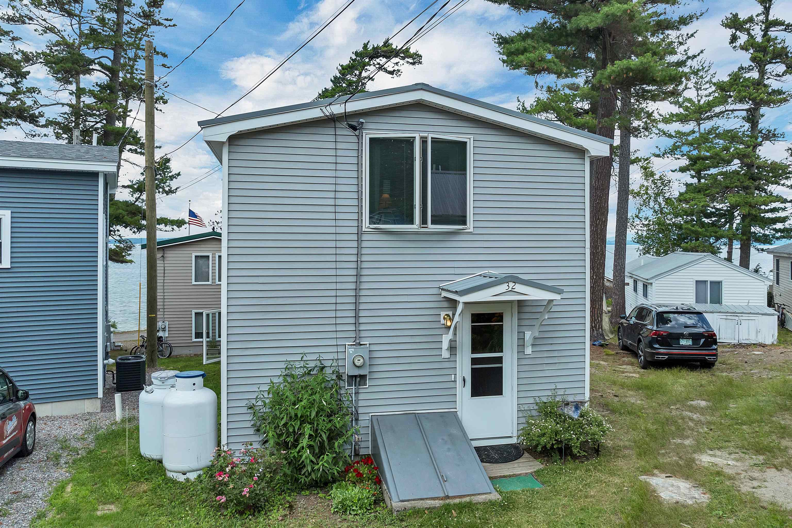Gilford, New Hampshire, 03249, United States, 2 Bedrooms Bedrooms, ,2 BathroomsBathrooms,Residential,For Sale,1882467