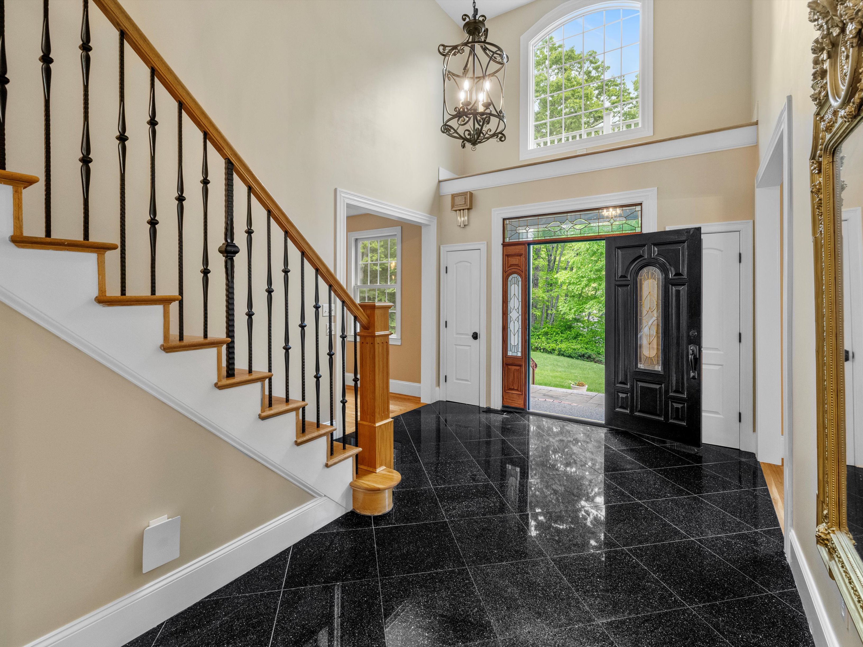  Thoughtfully designed home, perfect for multigenerational living - 物件實景