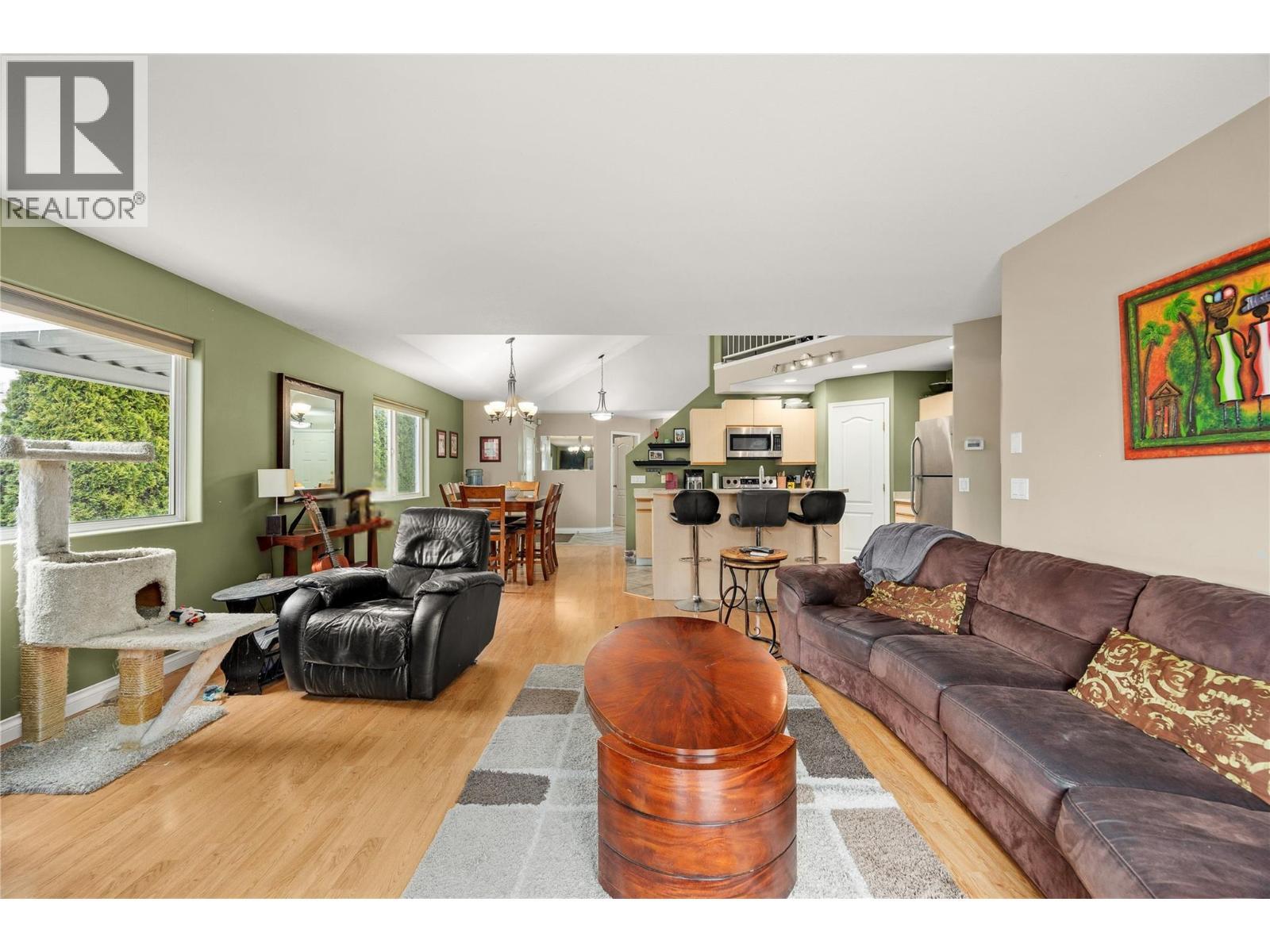 KELOWNA, British Columbia, V1V 1S9, CA, 4 Bedrooms Bedrooms, ,3 BathroomsBathrooms,Residential,For Sale,1895438