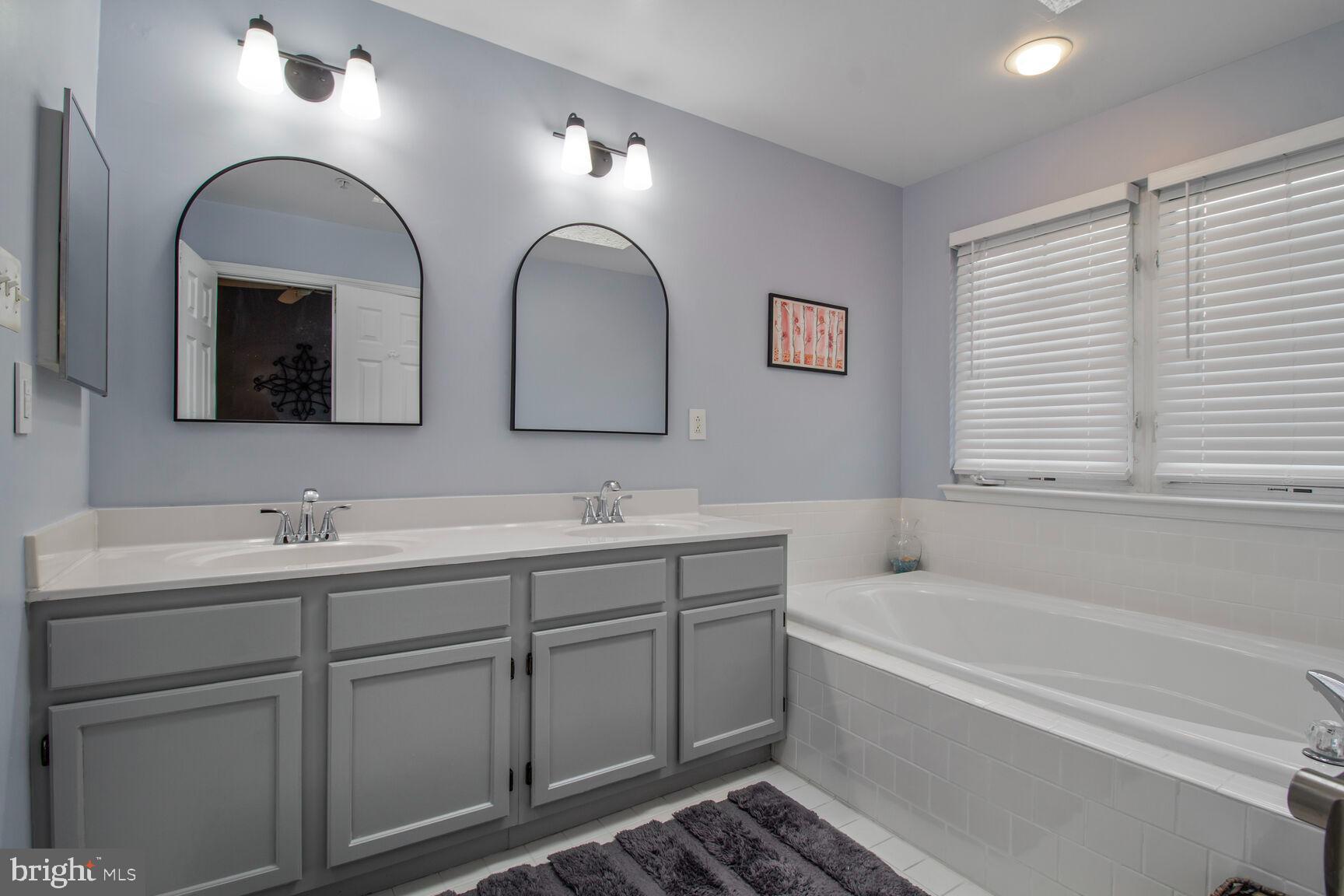 Elkridge, Maryland, 21075, United States, 3 Bedrooms Bedrooms, ,4 BathroomsBathrooms,Residential,For Sale,1915559