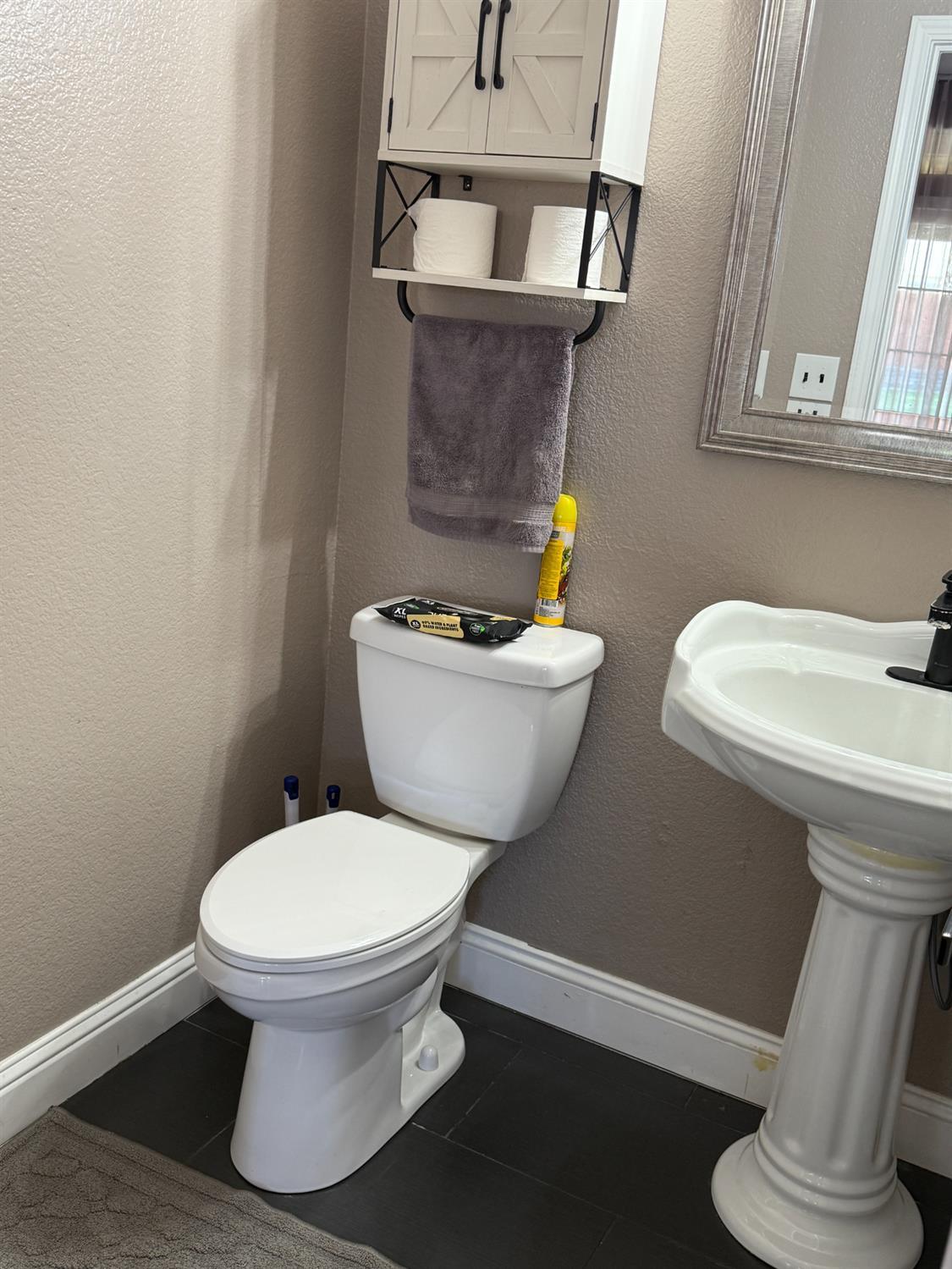 Los Banos, California, 93635, United States, 4 Bedrooms Bedrooms, ,3 BathroomsBathrooms,Residential,For Sale,1921420