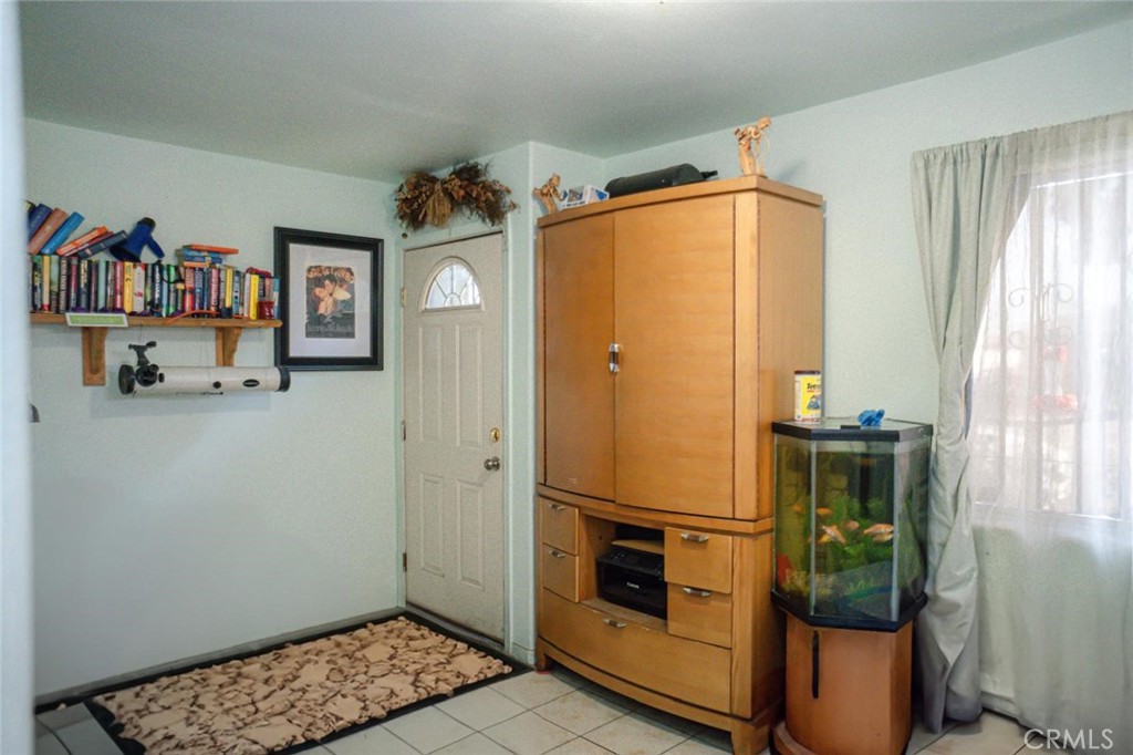 Los Angeles, California, 90061, United States, ,Residential,For Sale,1855356