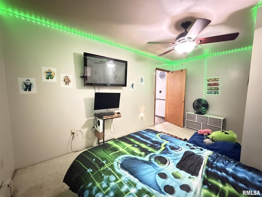 Abingdon, Illinois, 61410, United States, 3 Bedrooms Bedrooms, ,2 BathroomsBathrooms,Residential,For Sale,1976226