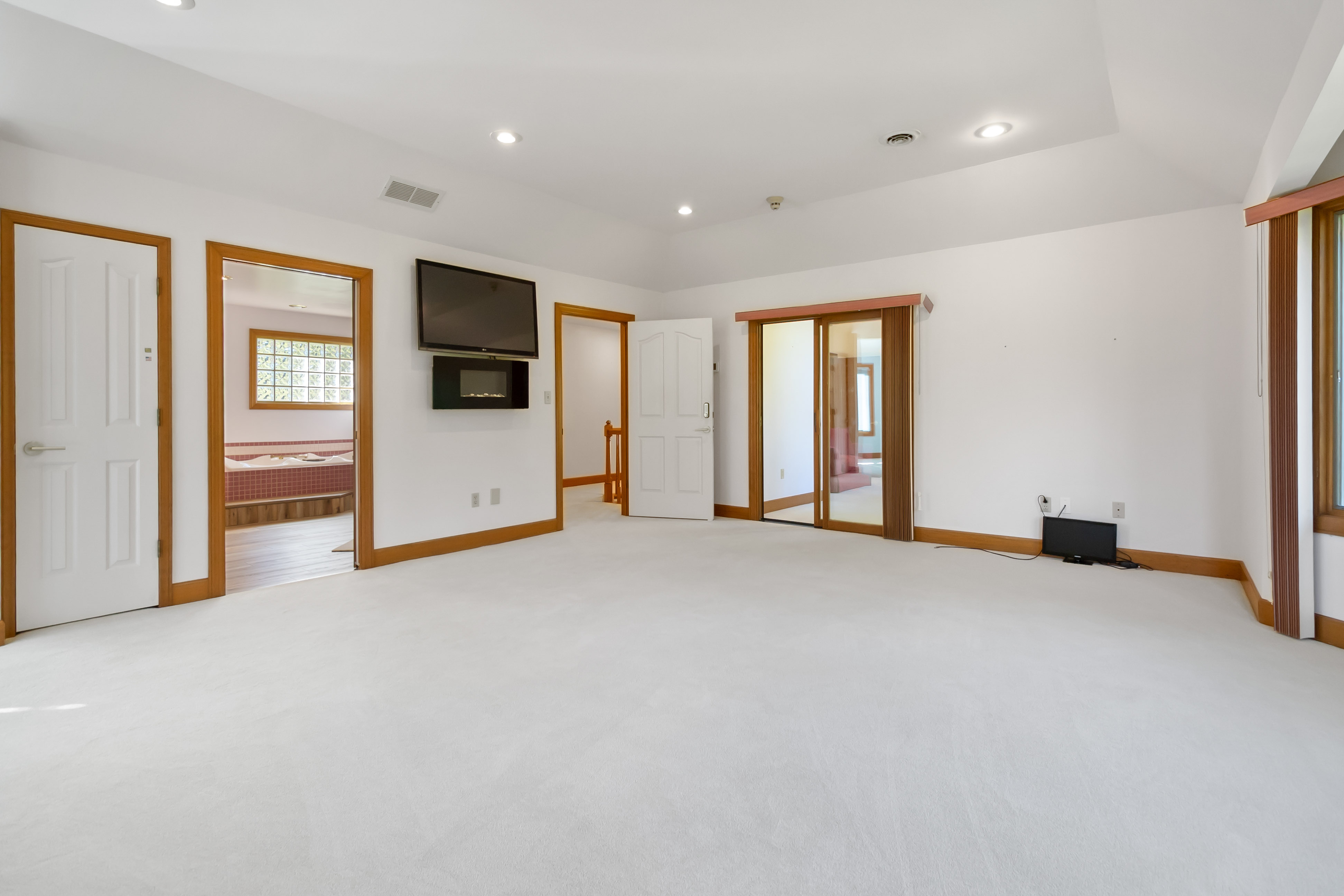 Somerset, Kentucky, 42501, United States, 4 Bedrooms Bedrooms, ,3 BathroomsBathrooms,Residential,For Sale,1980491