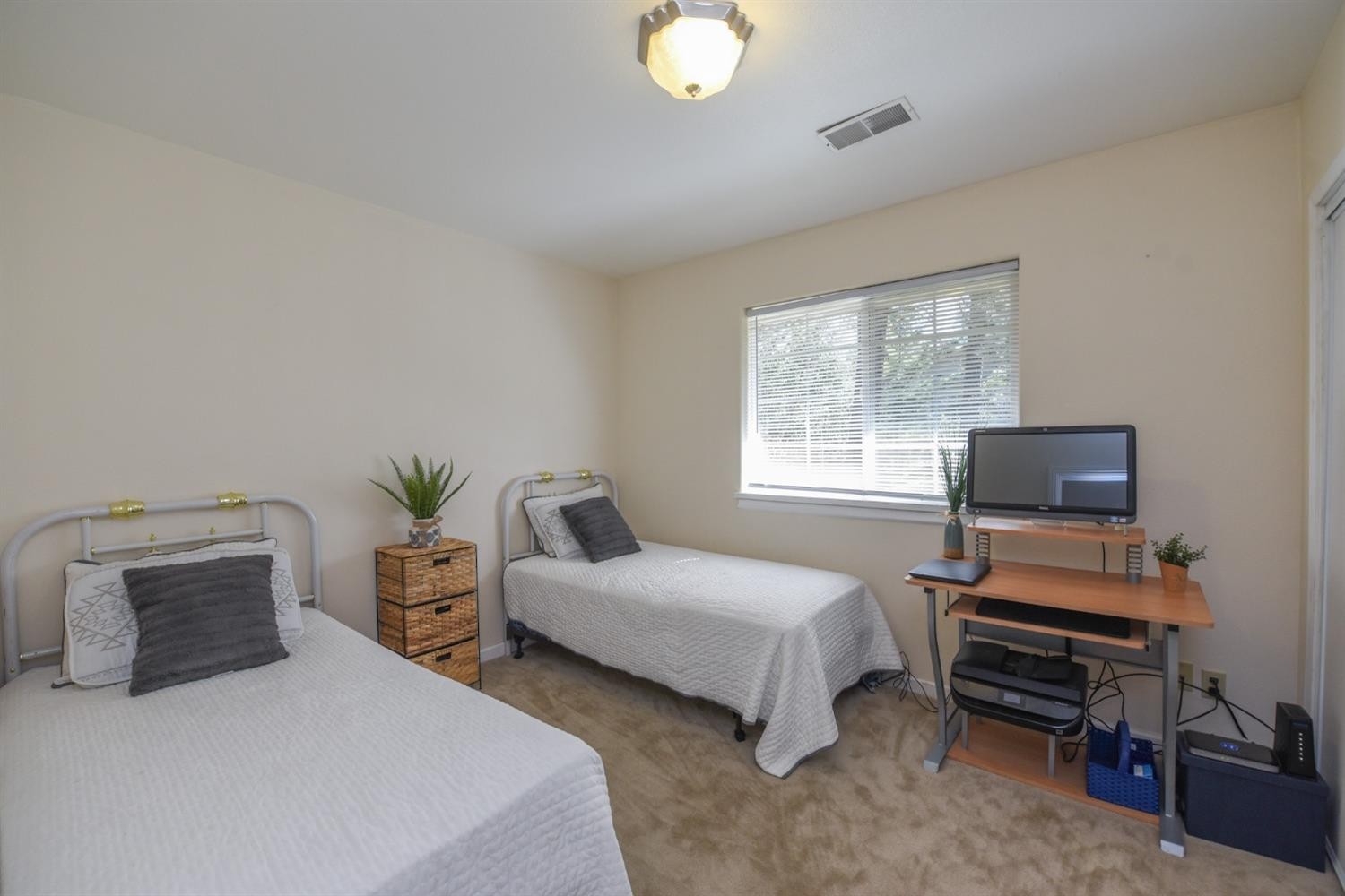 21895-286 Sawmill Flat Road, Sonora, California, 95370, United States, 4 Bedrooms Bedrooms, ,4 BathroomsBathrooms,Residential,For Sale,21895-286 Sawmill Flat Road,1504335