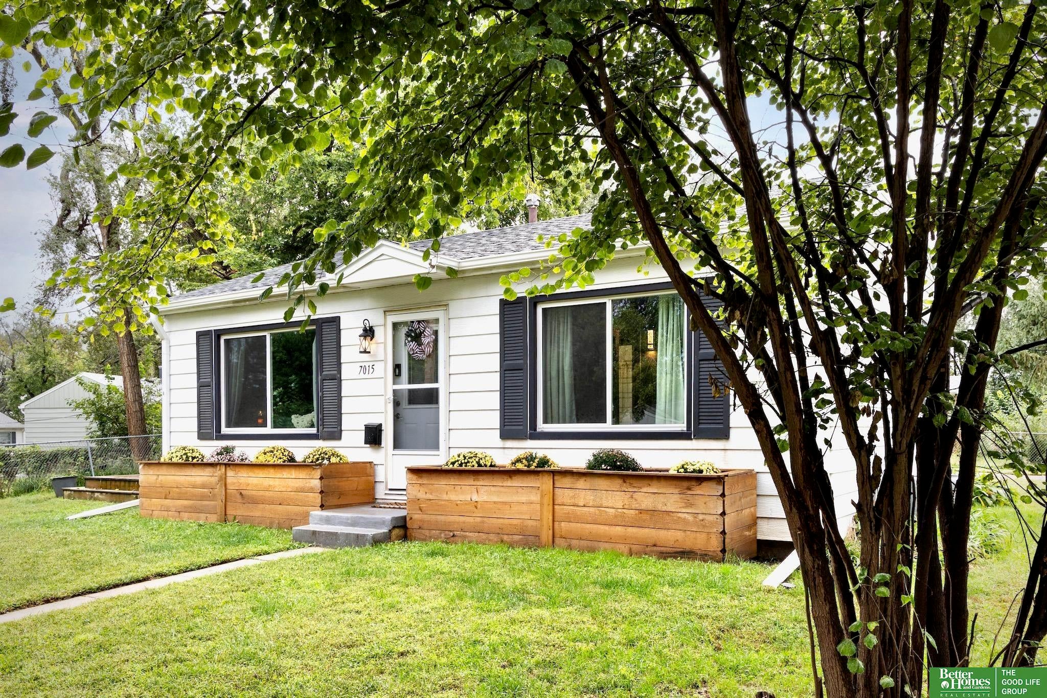 Josephine St, LA Vista, NE 68128
