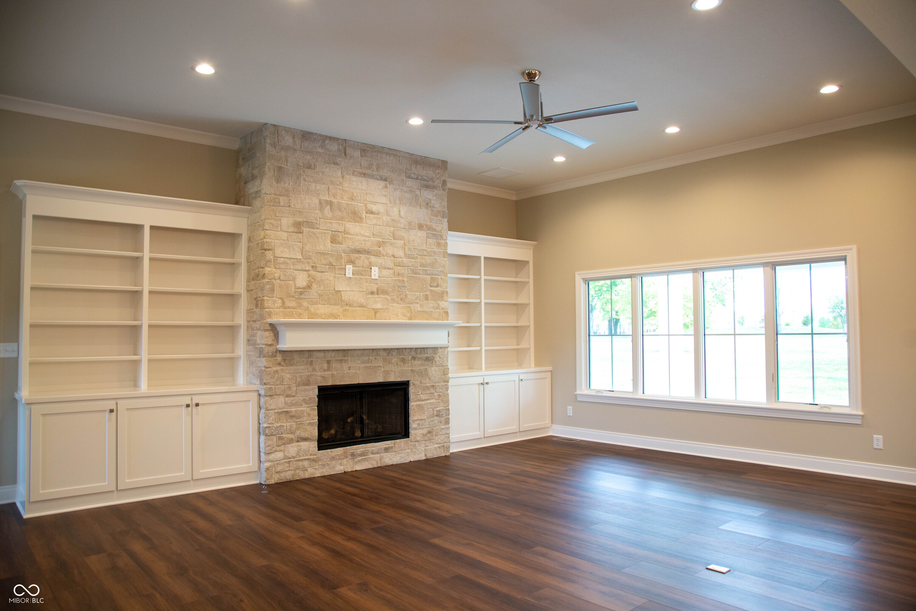 Greenwood, Indiana, 46143, United States, 3 Bedrooms Bedrooms, ,4 BathroomsBathrooms,Residential,For Sale,1979378